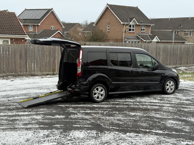 FORD GRAND TOURNEO CONNECT 1.5 TDCi Titanium