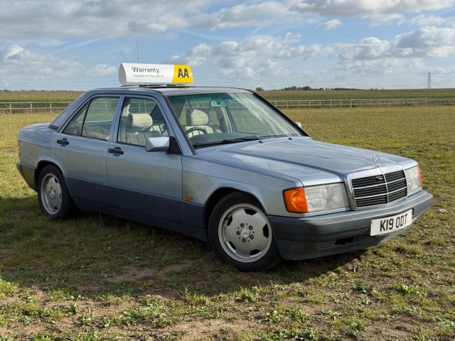 MERCEDES-BENZ 190 2.0 E 4dr