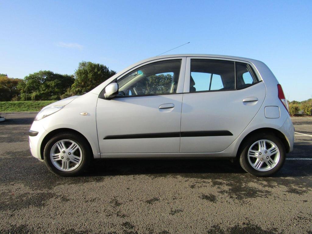 HYUNDAI I10