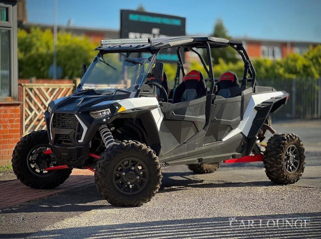 POLARIS RZR
