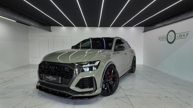 AUDI RSQ8
