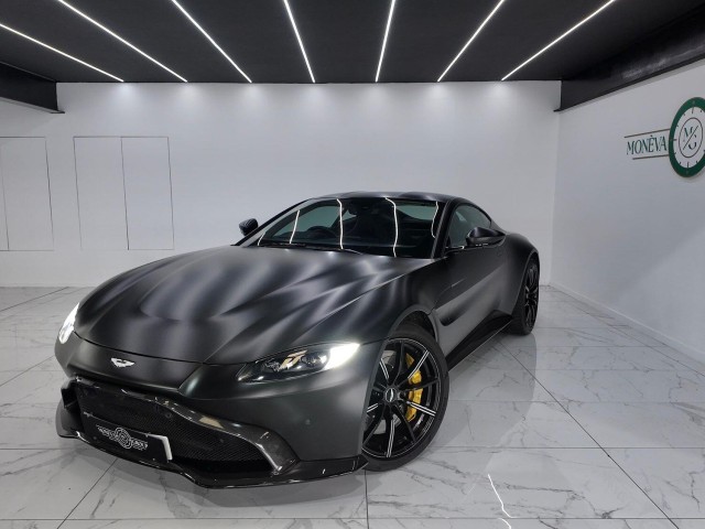 ASTON MARTIN VANTAGE