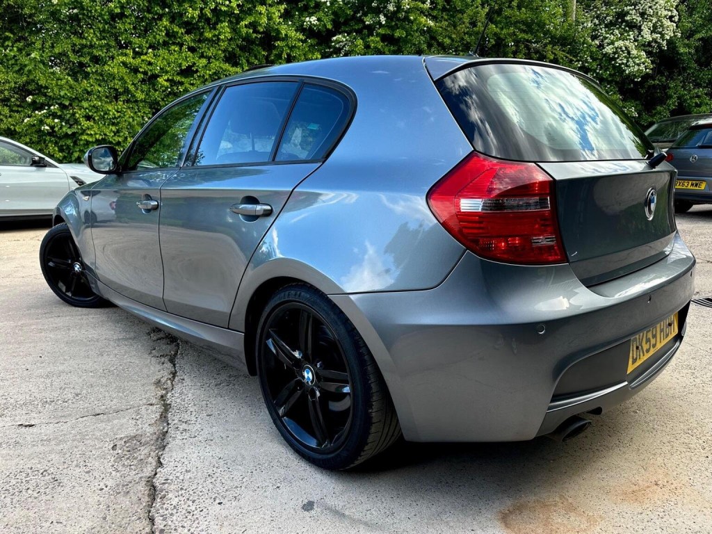 BMW 1 SERIES