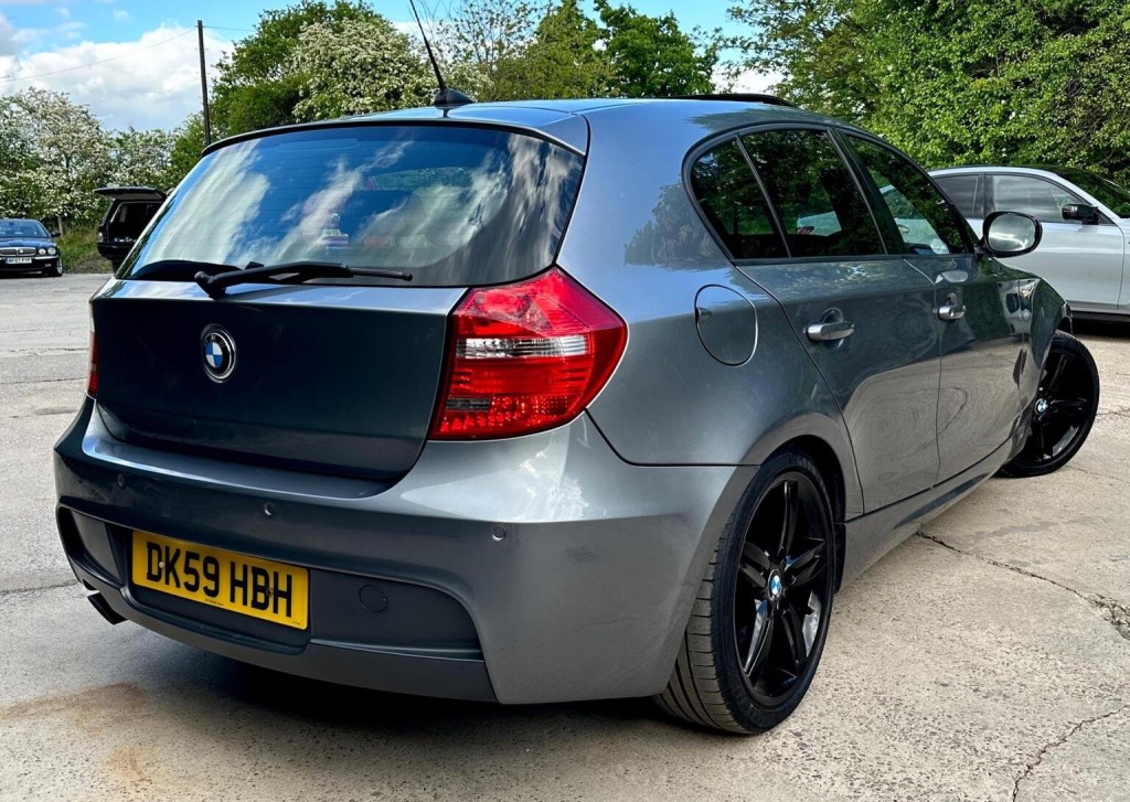 BMW 1 SERIES