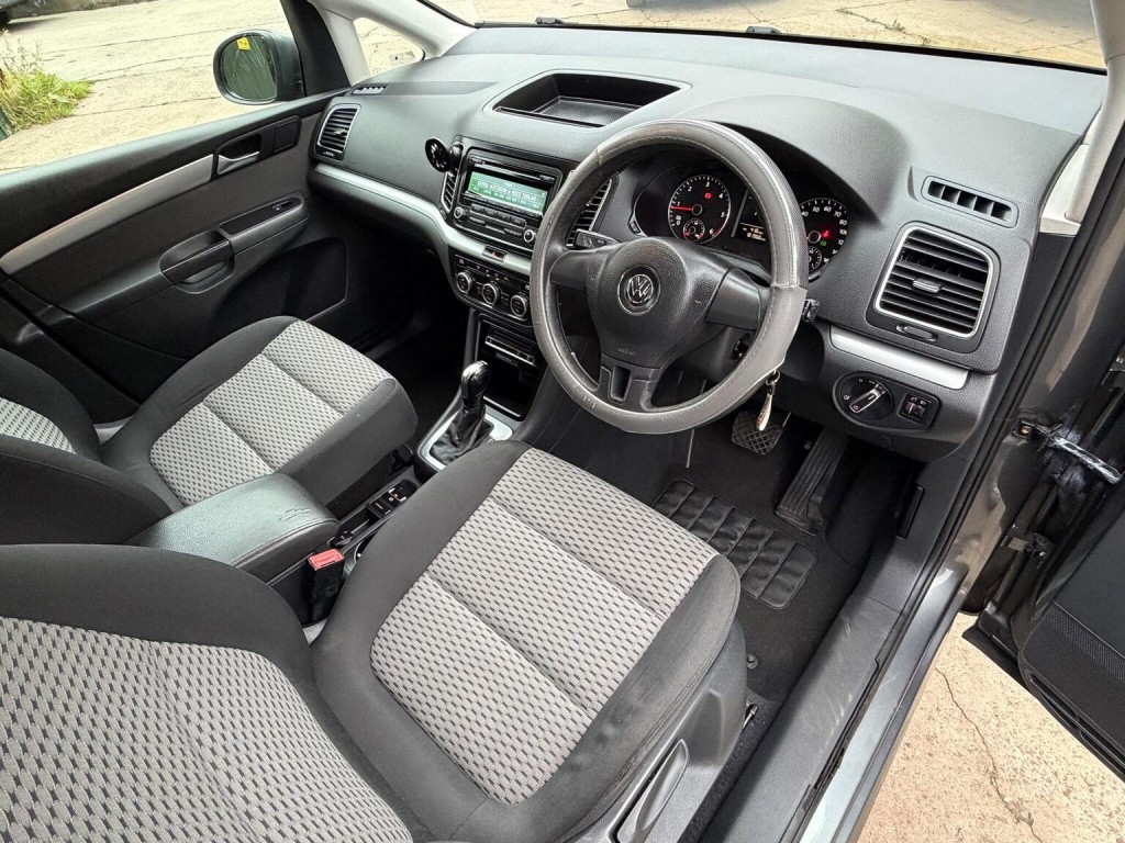 VOLKSWAGEN SHARAN
