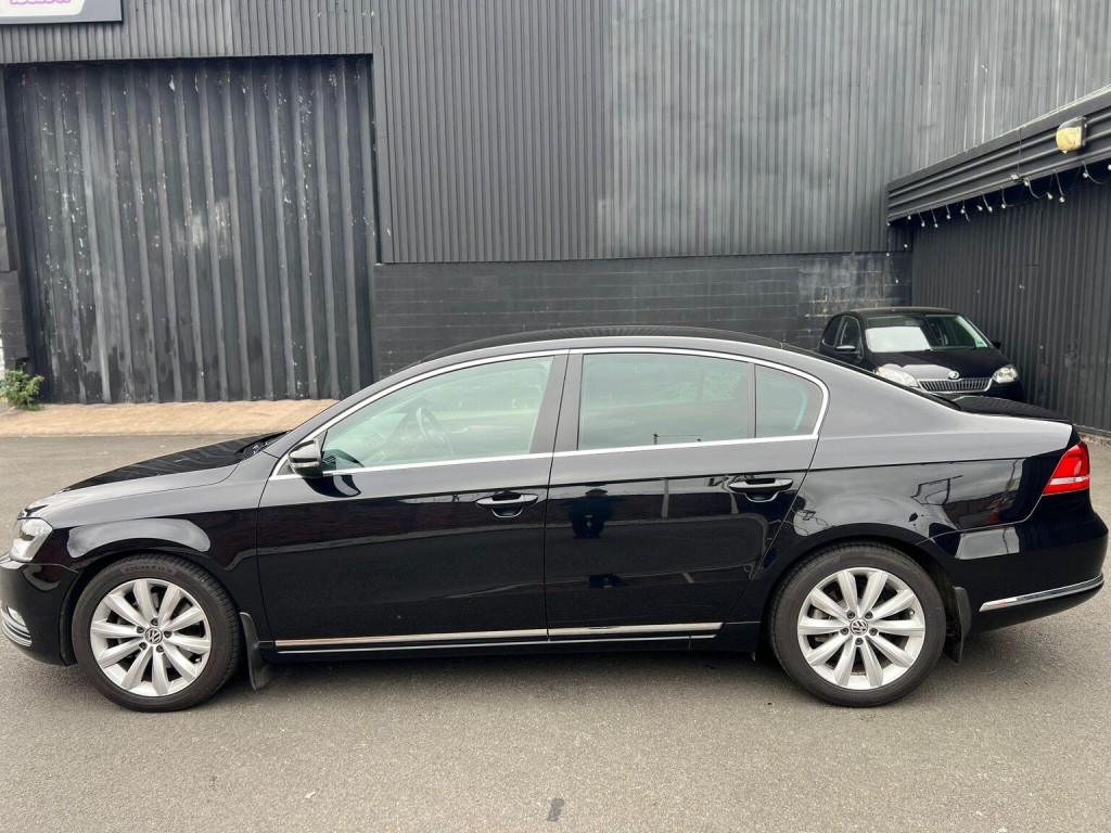 VOLKSWAGEN PASSAT