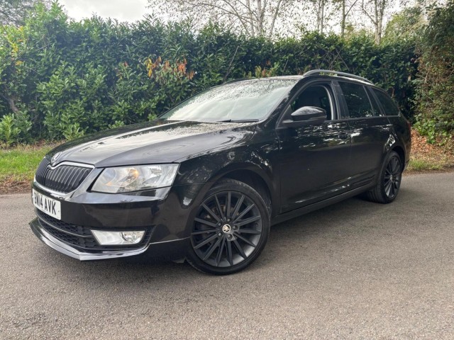 SKODA OCTAVIA 1.6 TDI Black Edition Euro 5 (s/s) 5dr