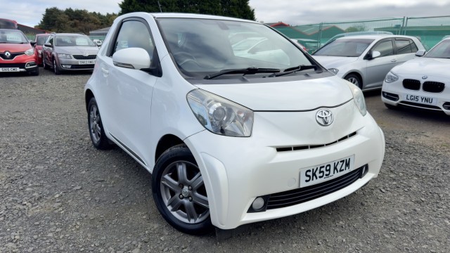 TOYOTA IQ
