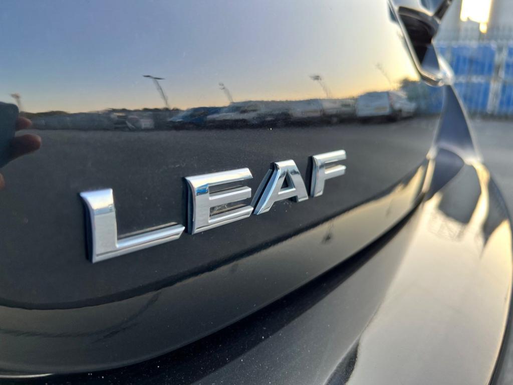 NISSAN LEAF
