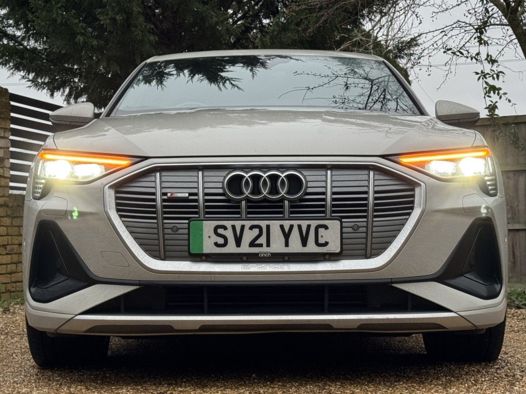AUDI E-TRON