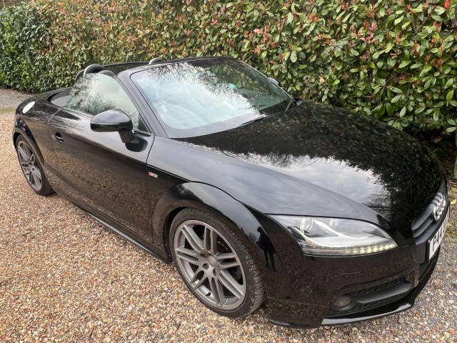 AUDI TT 2.0 TDI Black Edition