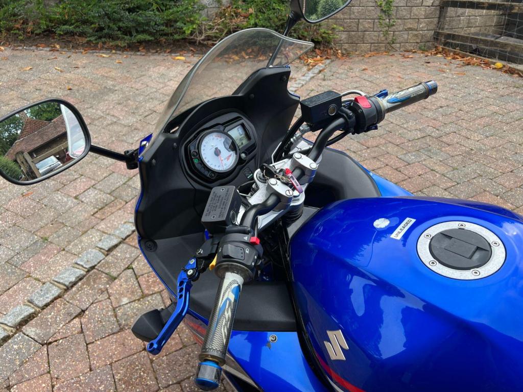 SUZUKI GSX650