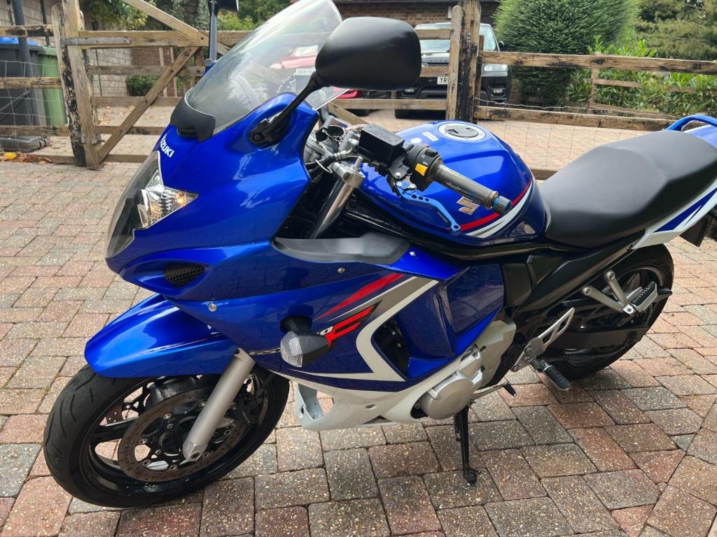 SUZUKI GSX650