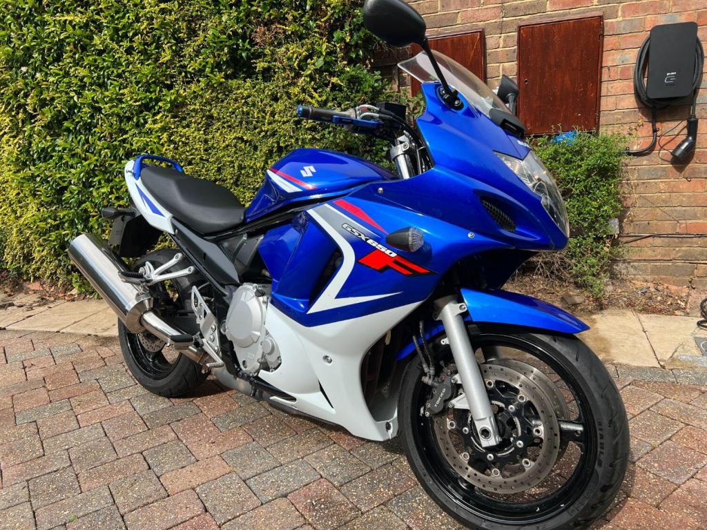 SUZUKI GSX650