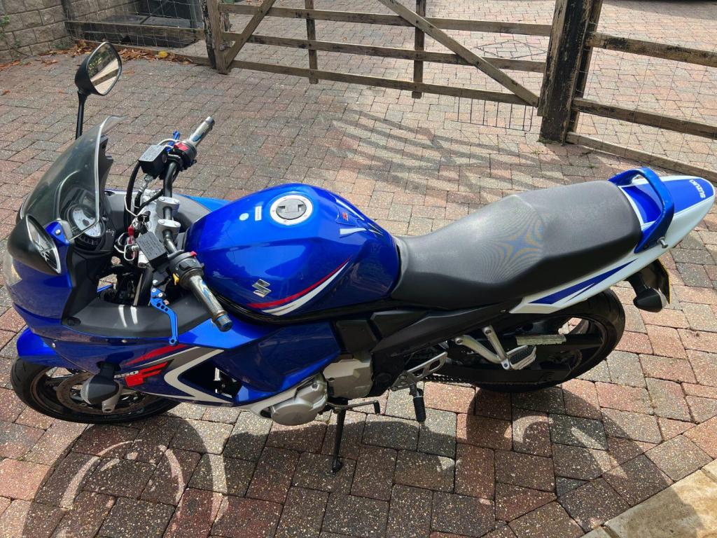 SUZUKI GSX650