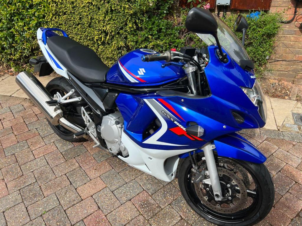 SUZUKI GSX650
