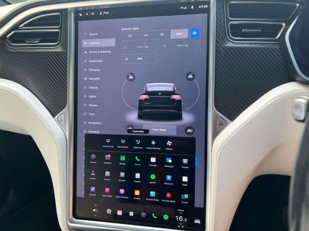 TESLA MODEL X