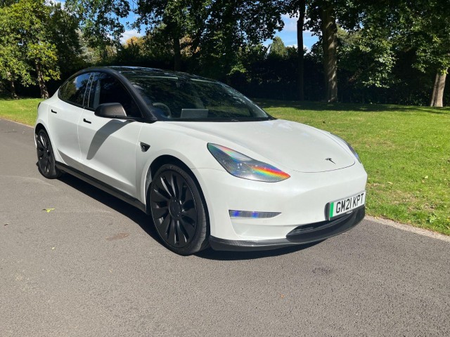 TESLA MODEL 3 (Dual Motor) Performance