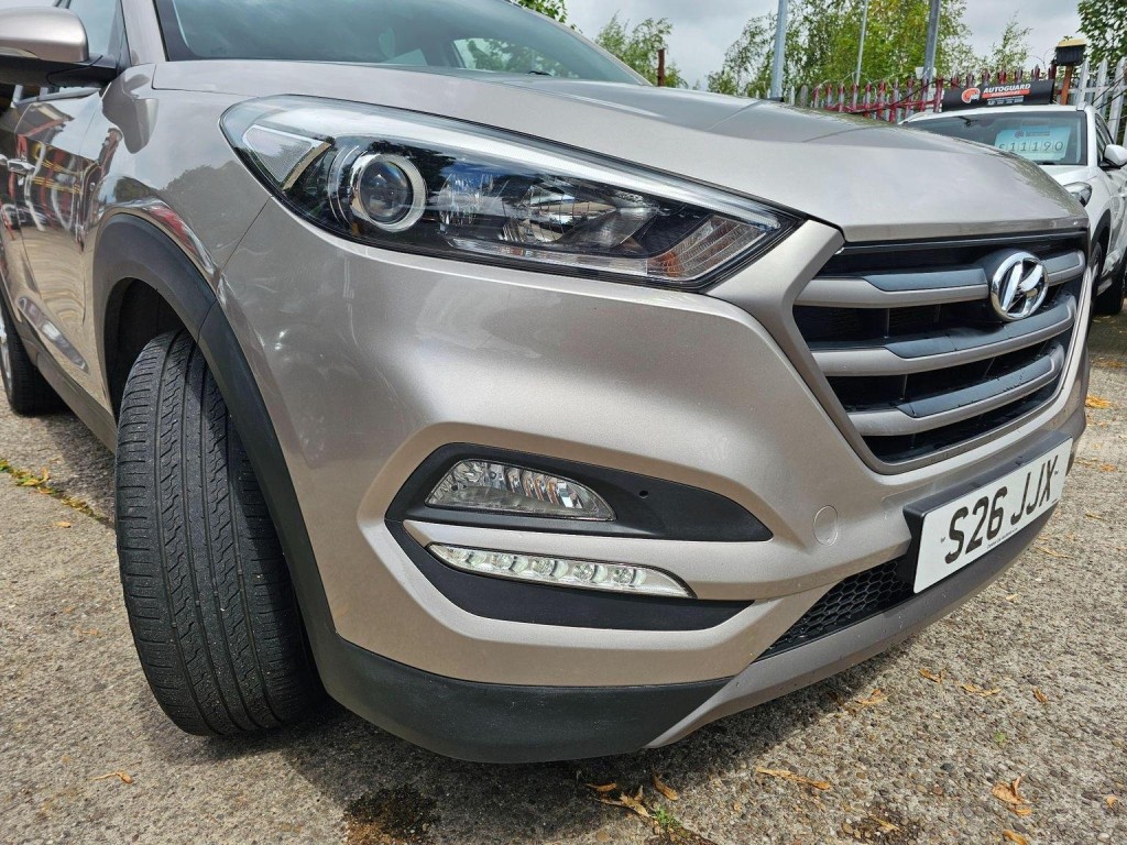 HYUNDAI TUCSON
