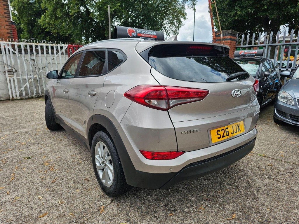 HYUNDAI TUCSON