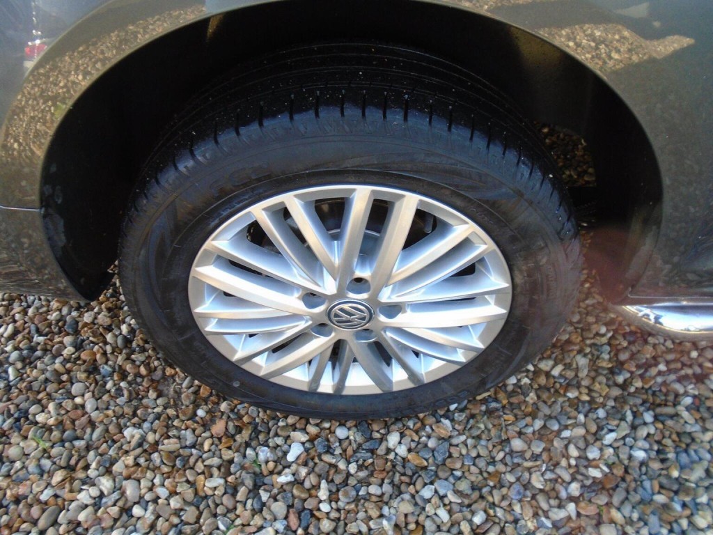 VOLKSWAGEN CADDY MAXI LIFE