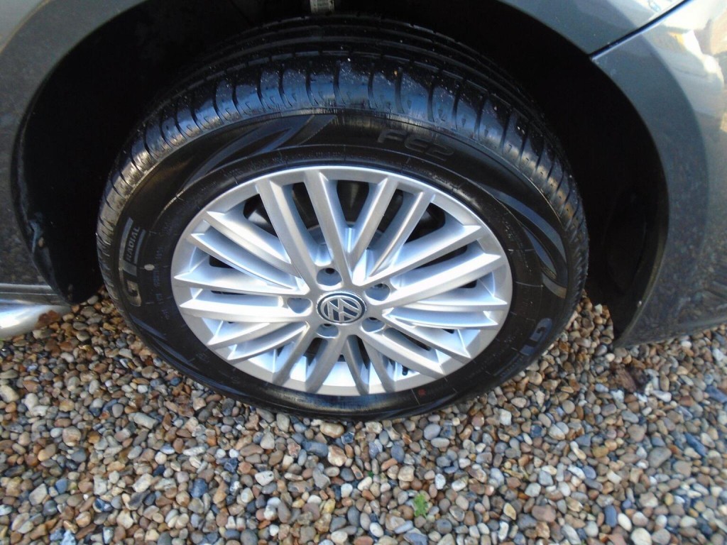 VOLKSWAGEN CADDY MAXI LIFE