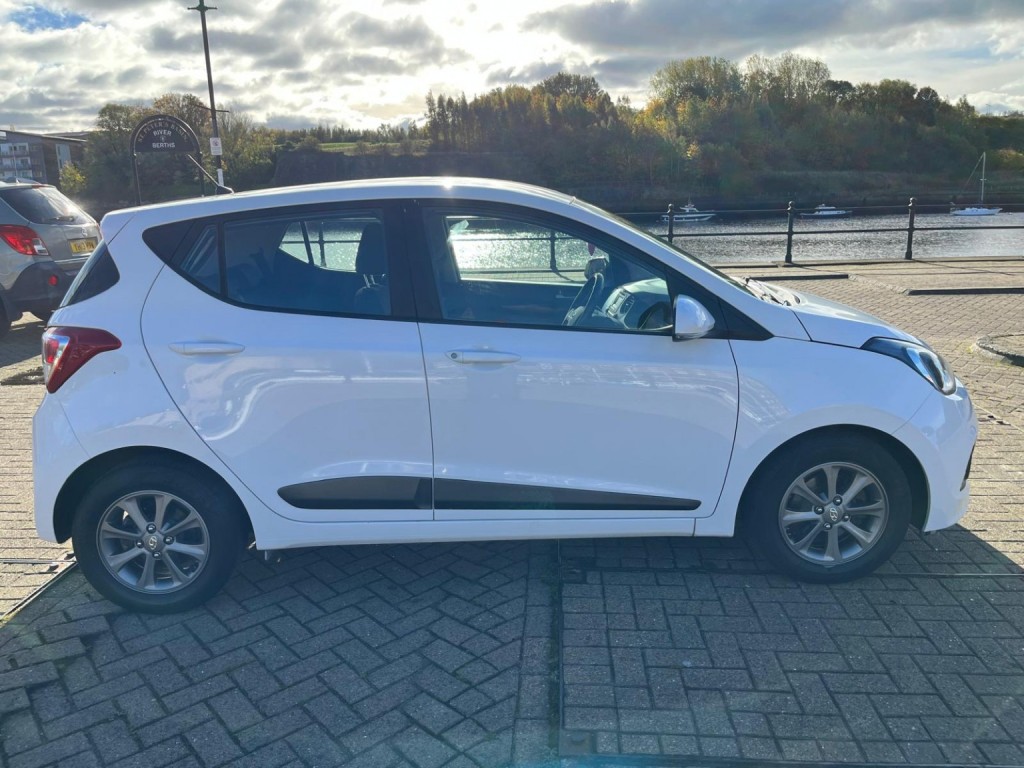 HYUNDAI I10