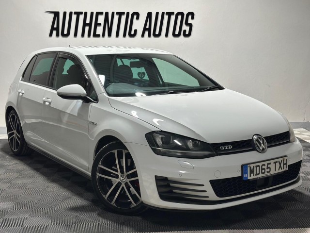 VOLKSWAGEN GOLF 2015