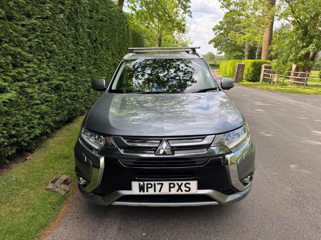 MITSUBISHI OUTLANDER