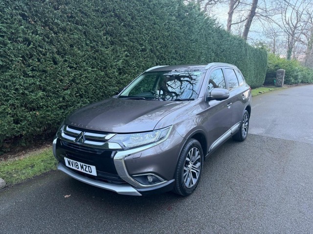 MITSUBISHI OUTLANDER