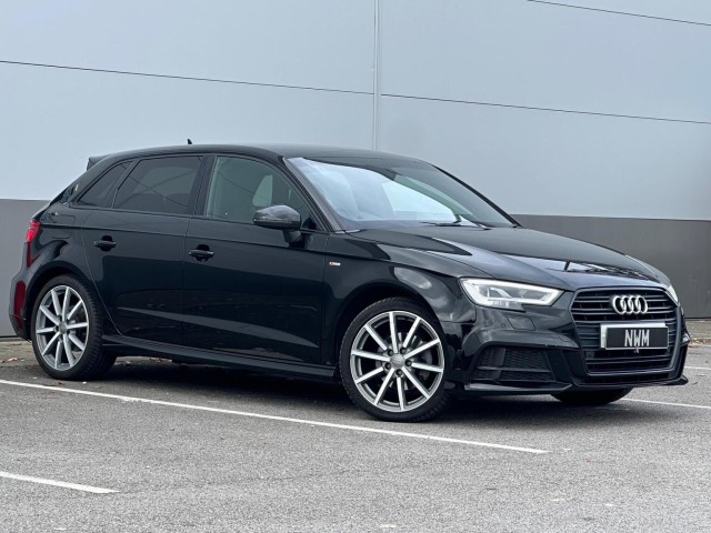 AUDI A3 1.5 TFSI CoD Black Edition Sportback S Tronic Euro 6 (s/s) 5dr
