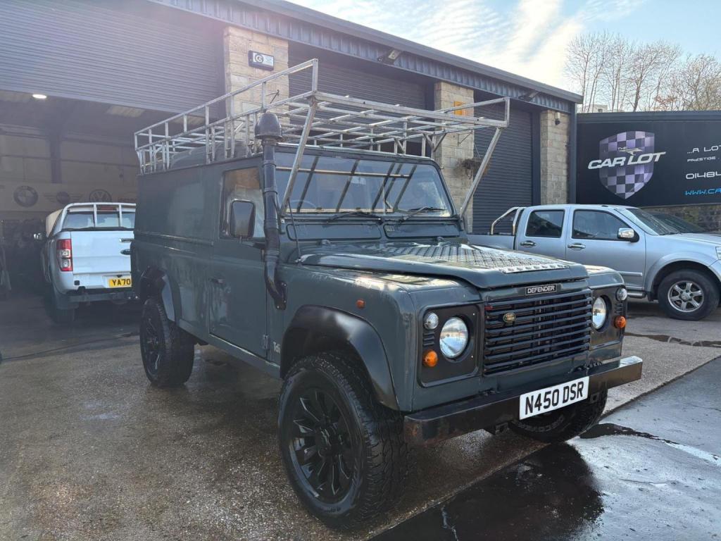 LAND ROVER DEFENDER 110