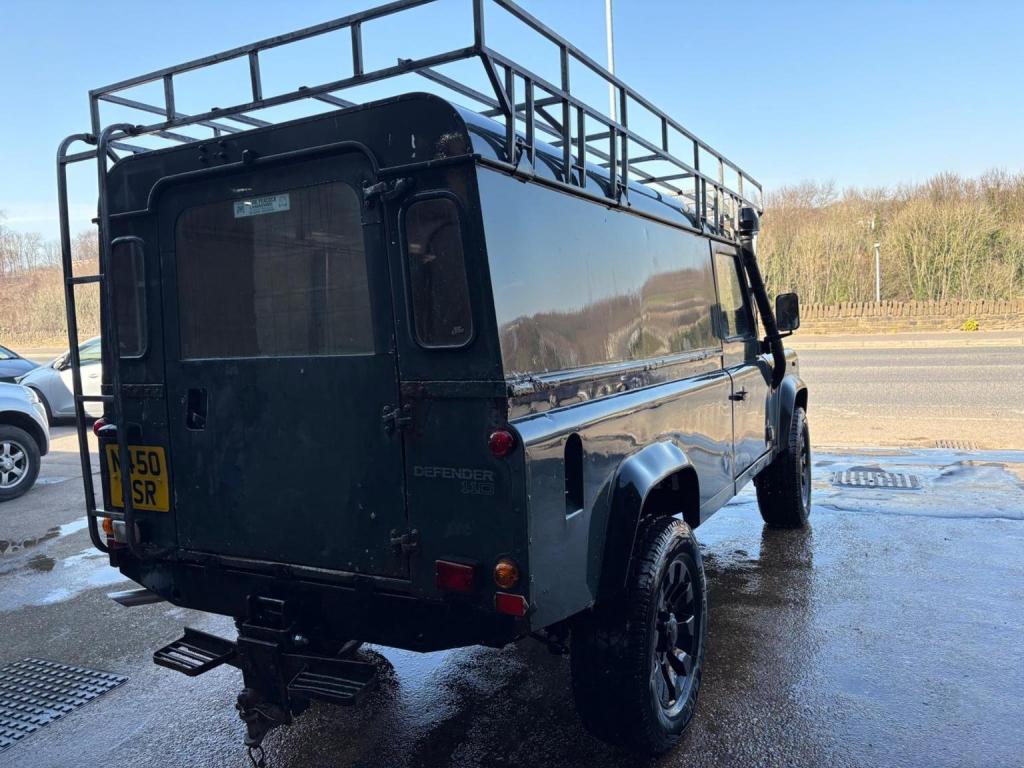 LAND ROVER DEFENDER 110