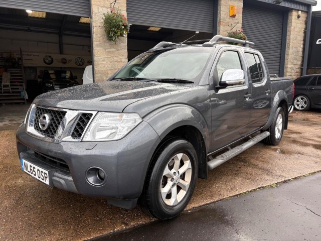 NISSAN NAVARA