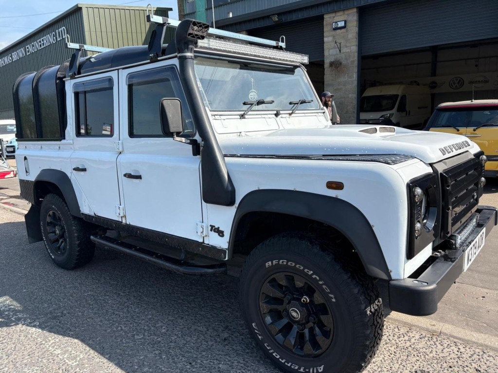 LAND ROVER DEFENDER 110