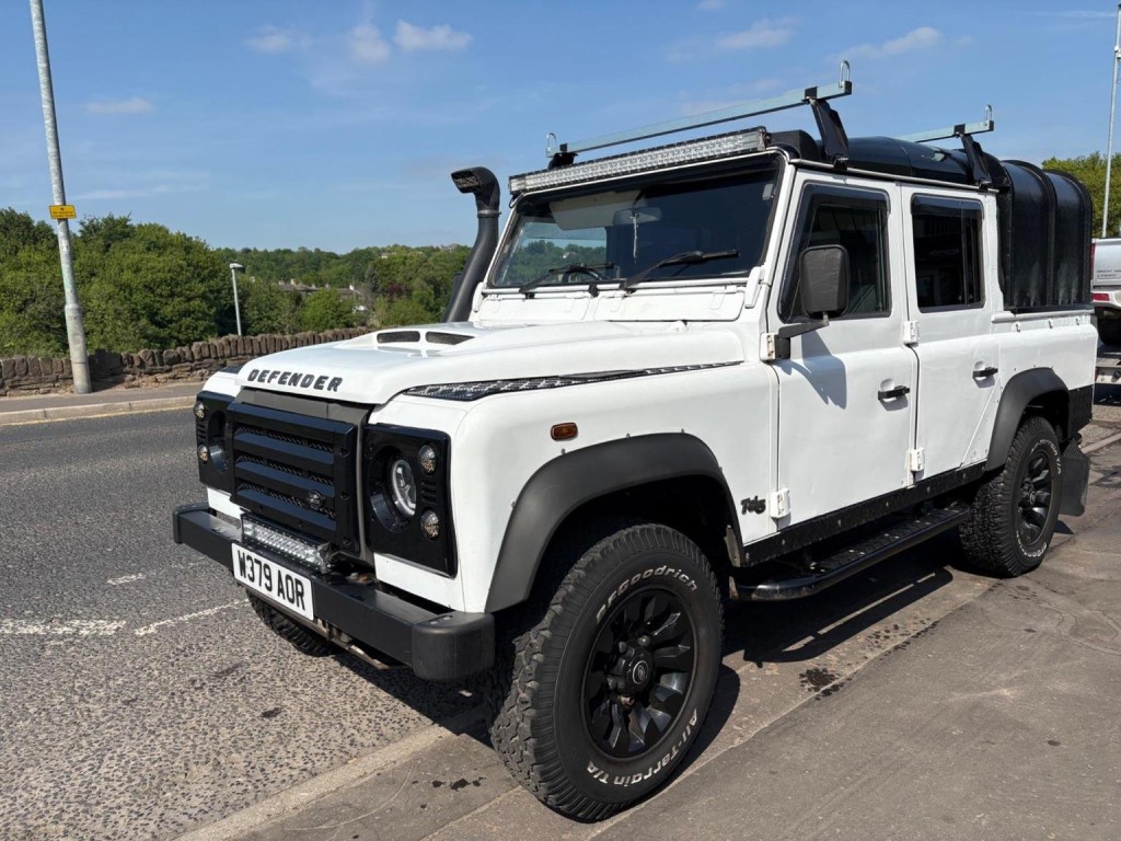 LAND ROVER DEFENDER 110