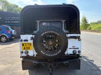 LAND ROVER DEFENDER 110