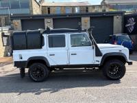 LAND ROVER DEFENDER 110