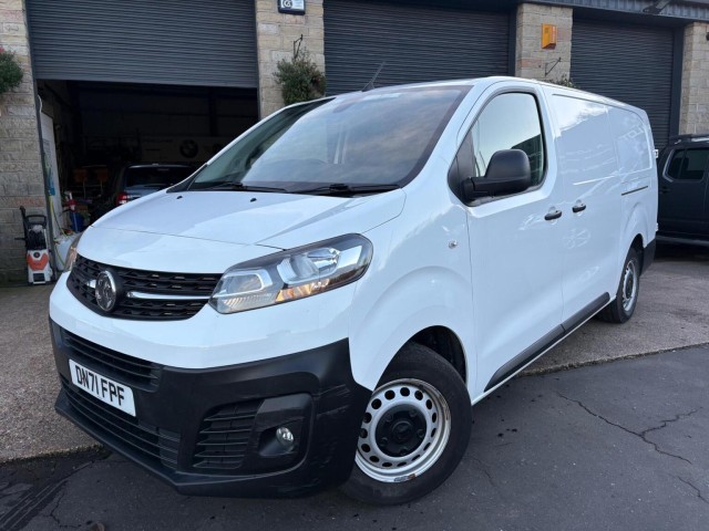 VAUXHALL VIVARO