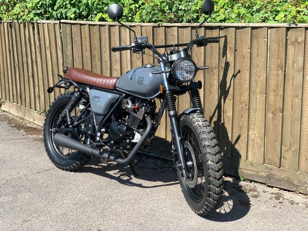 MUTT HILTS Gloss Grey