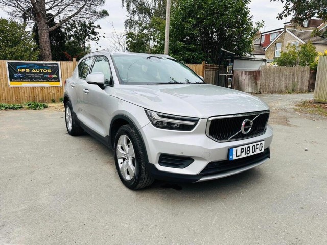 VOLVO XC40