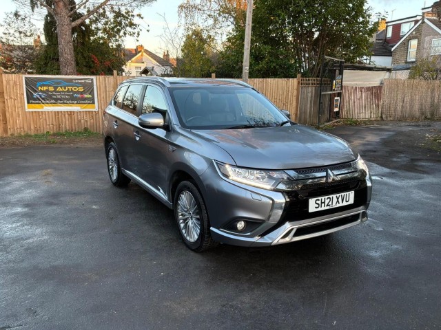 MITSUBISHI OUTLANDER