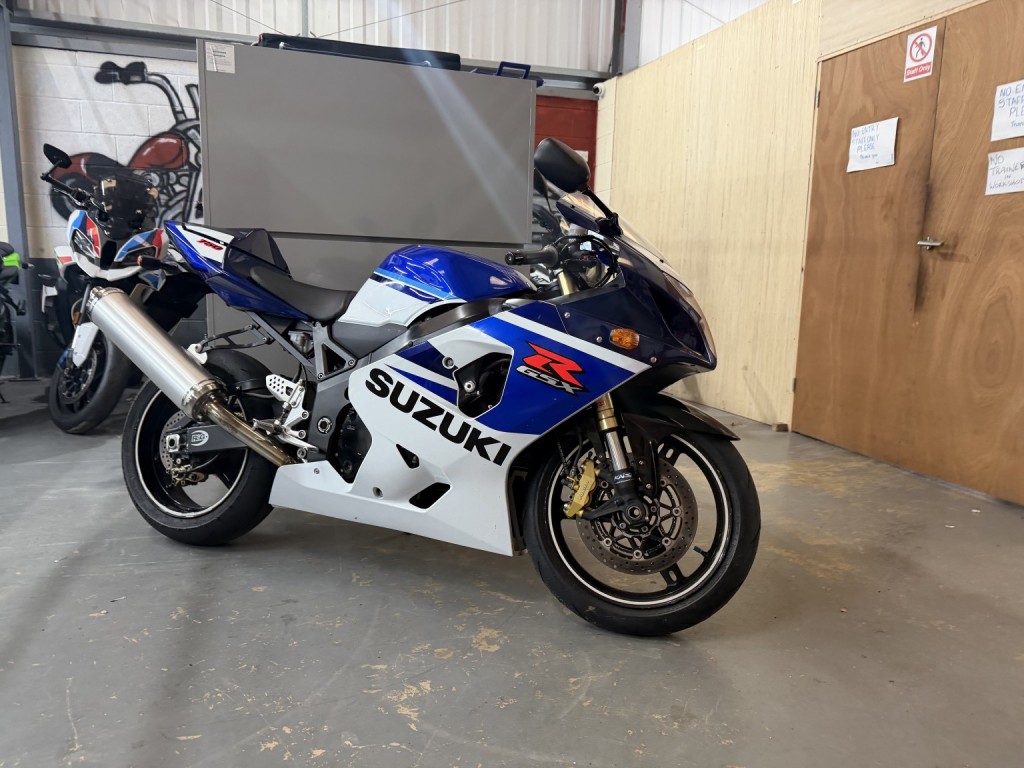SUZUKI GSXR750