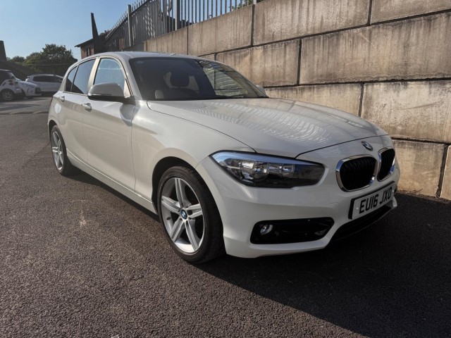 BMW 1 SERIES