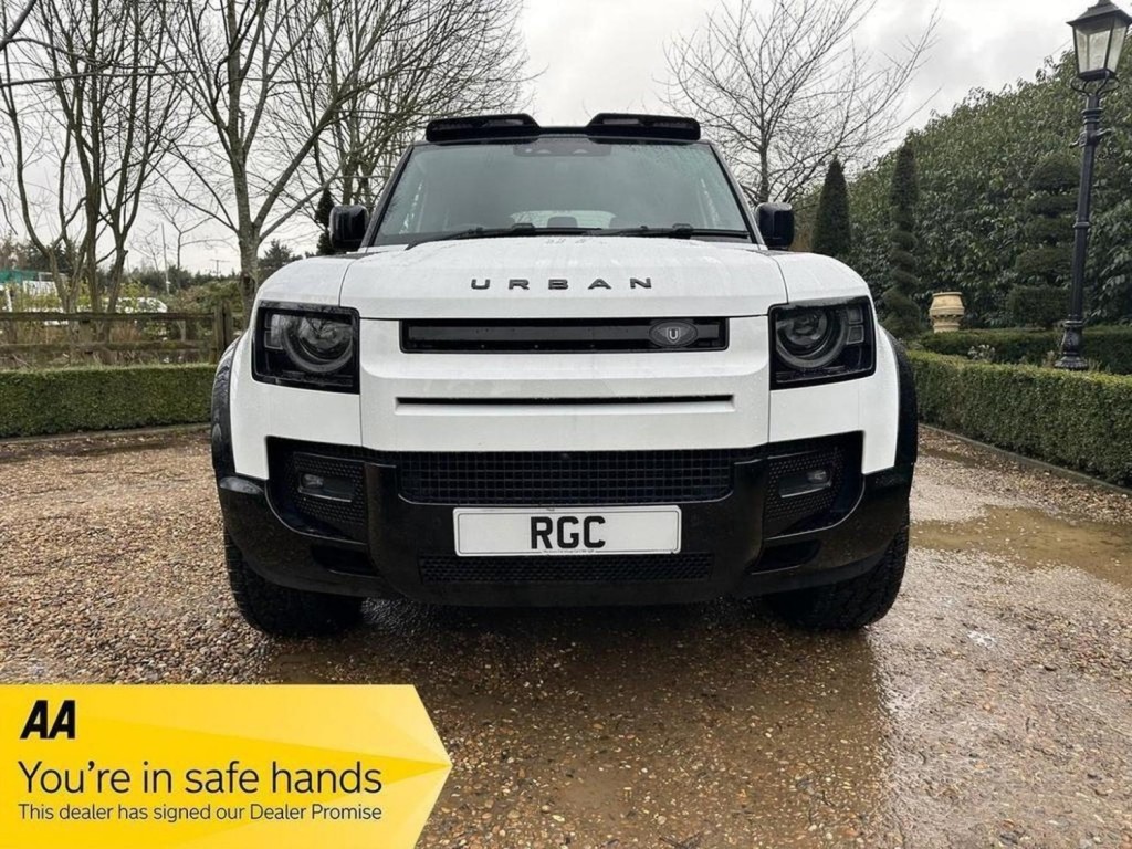 LAND ROVER DEFENDER 110