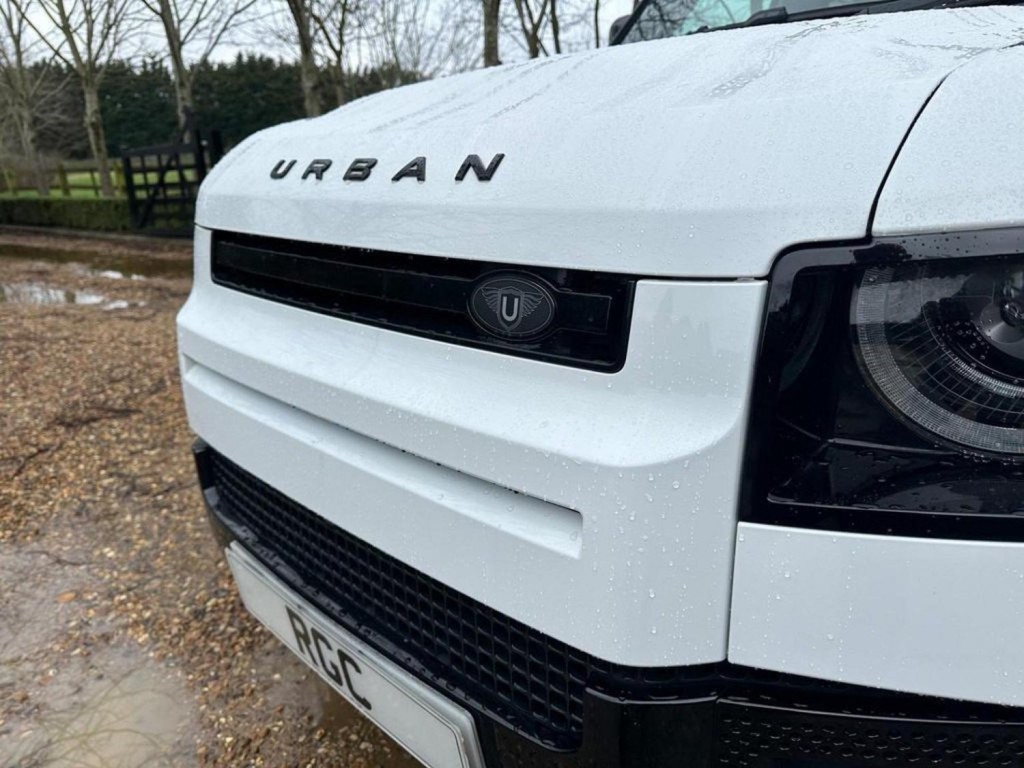 LAND ROVER DEFENDER 110