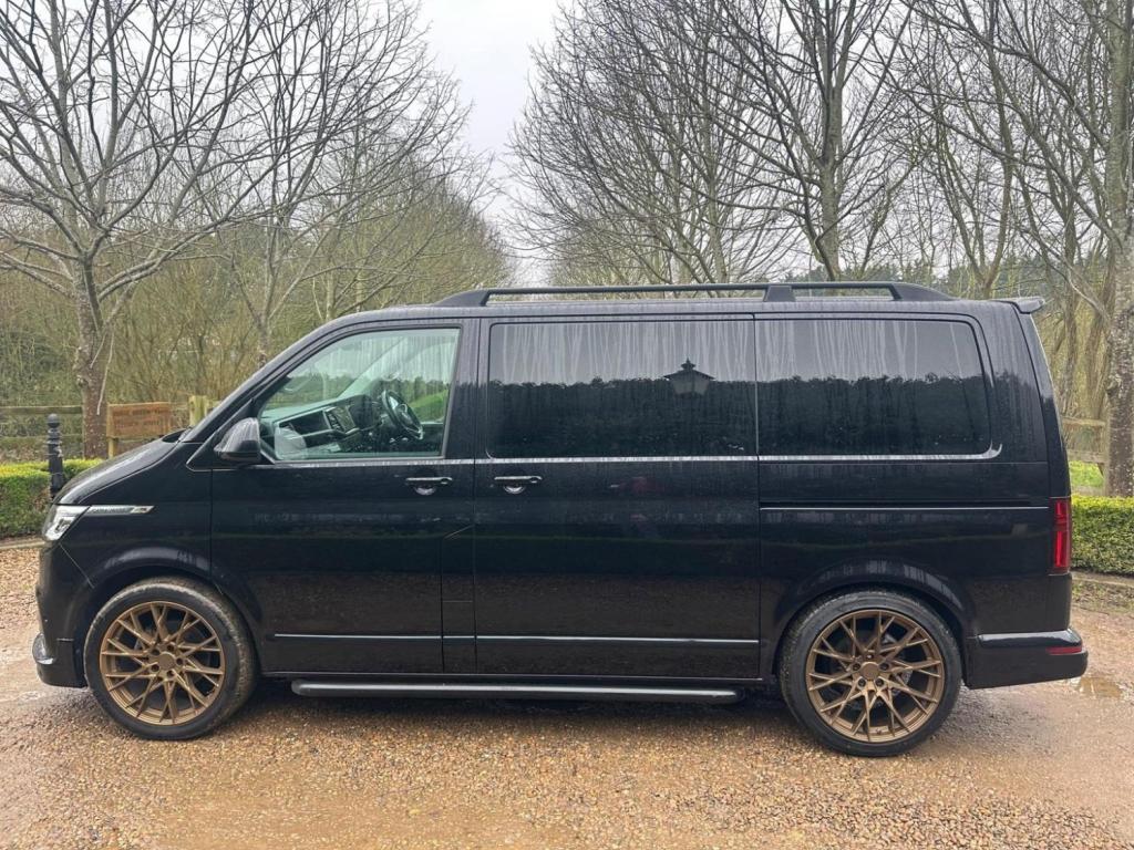 VOLKSWAGEN CARAVELLE