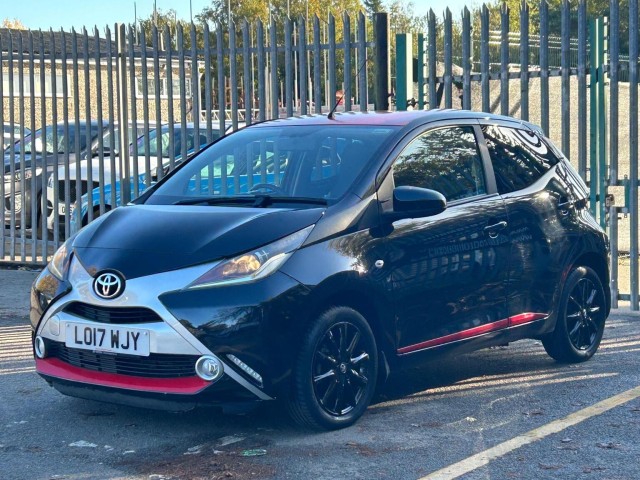 TOYOTA AYGO 1.0 VVT-i x-press x-shift Euro 6 5dr