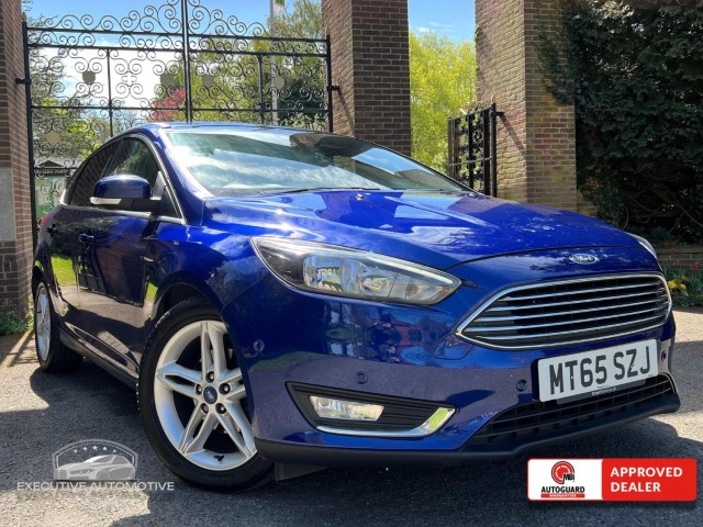 FORD FOCUS 1.0 T EcoBoost Titanium