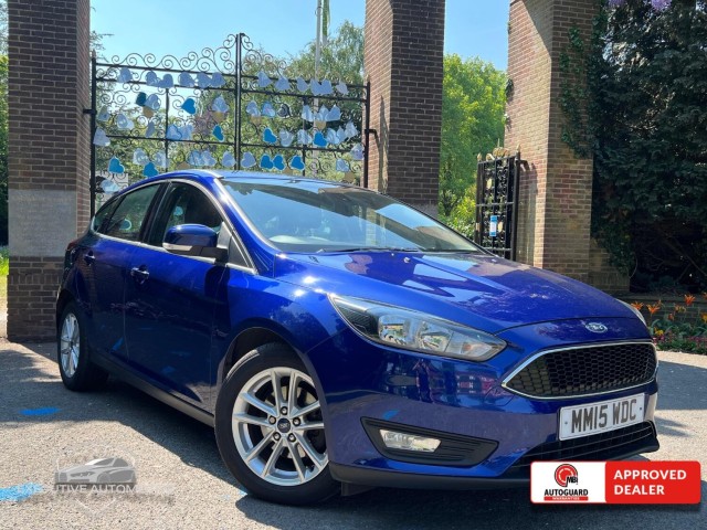 FORD FOCUS 1.0 T EcoBoost Zetec